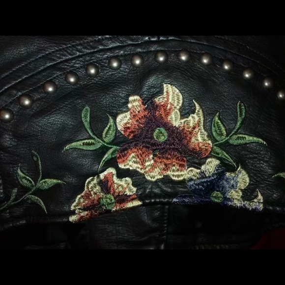 Meet your Posher, Rita - Picture 1 of 1